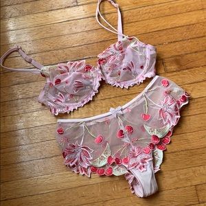 Simone Perele Cherry Lingerie Set